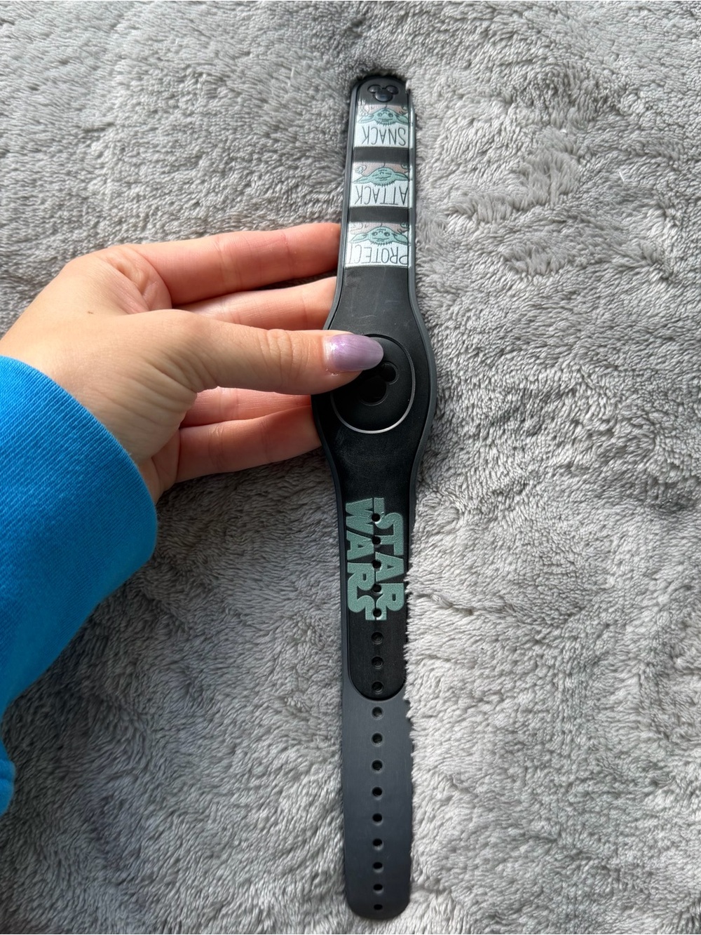 Disney Star Wars The Mandalorian Grogu MagicBand 2 Gray